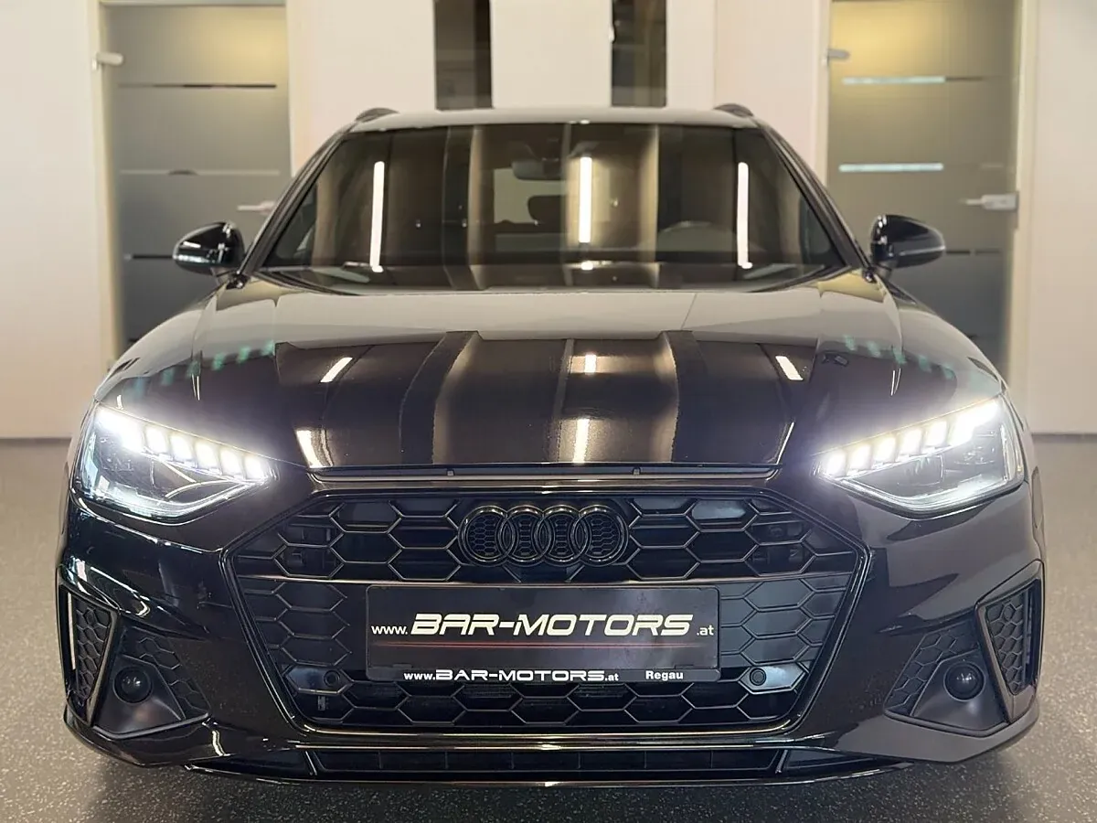 Audi A4 2022 photo 2