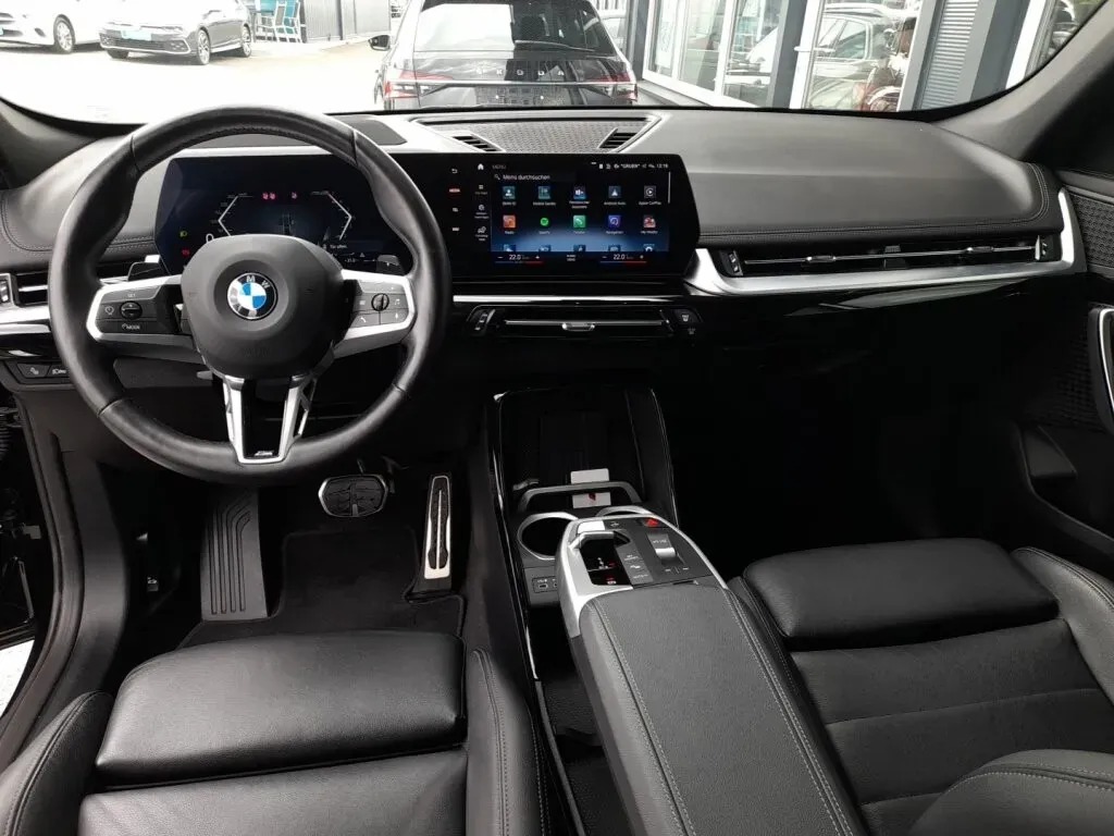 BMW X1 2023 photo 3
