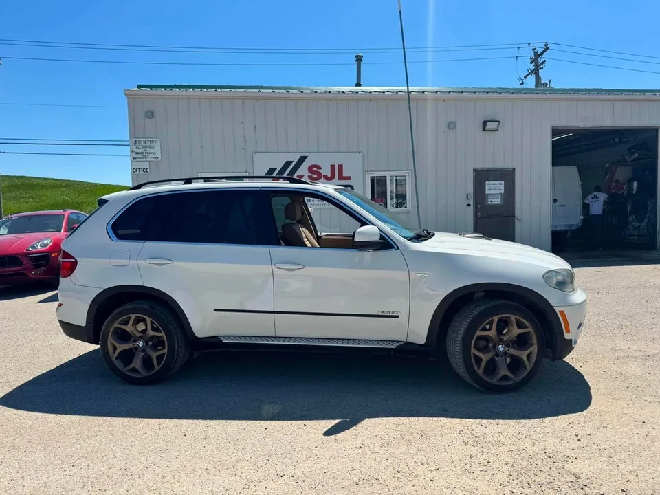 BMW X5 2011 photo 2