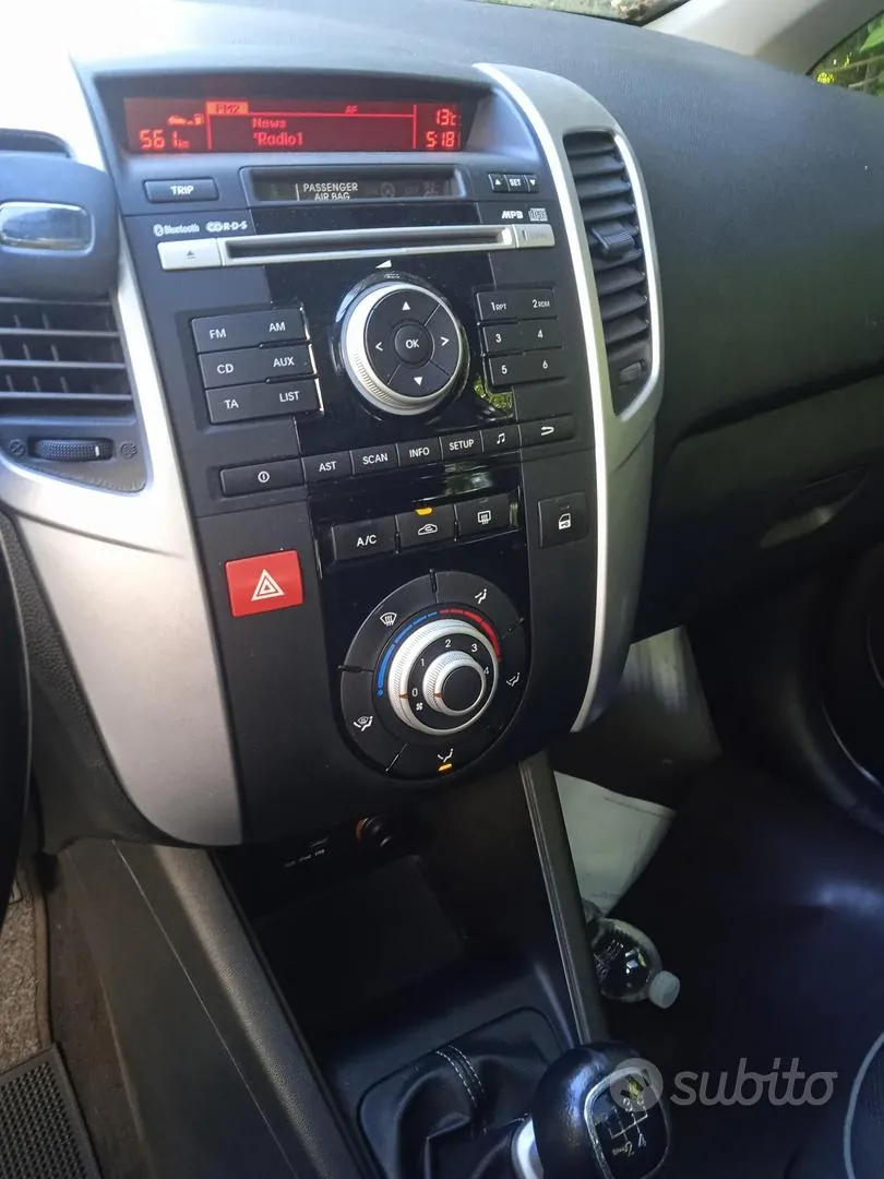 Kia Venga 2011 photo 5