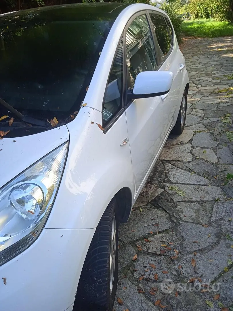 Kia Venga 2011 photo 4