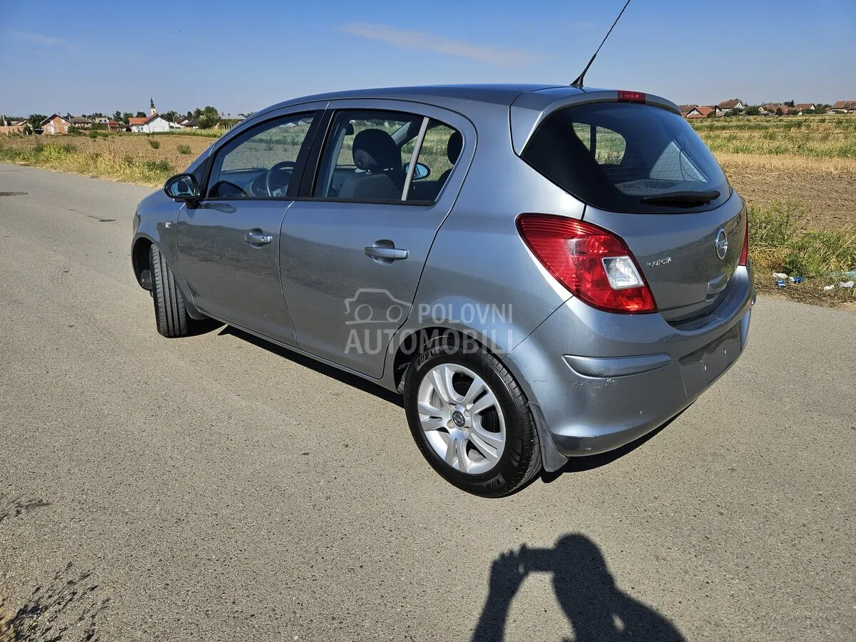 Opel Corsa D 2013 photo 5