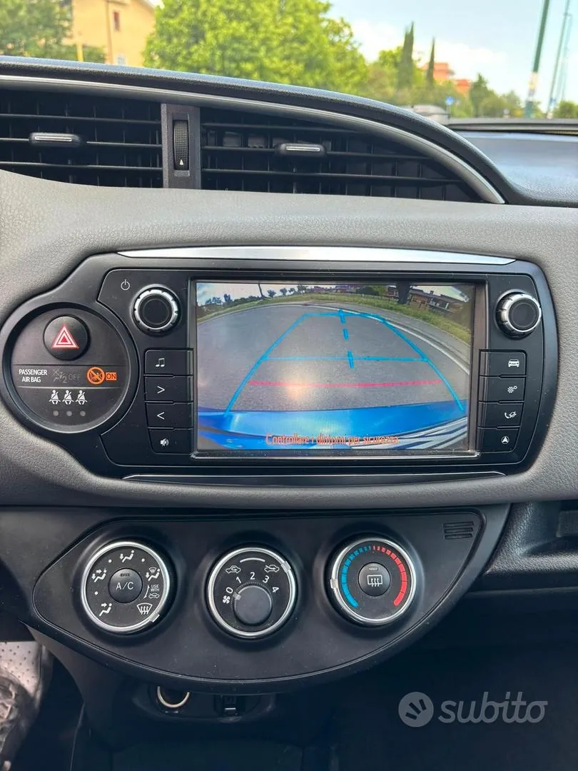 Toyota Yaris 2016 photo 4