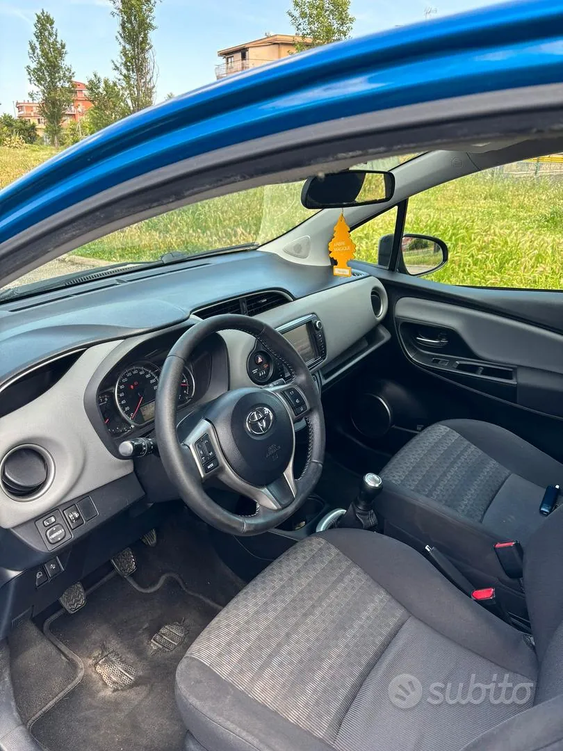Toyota Yaris 2016 photo 2