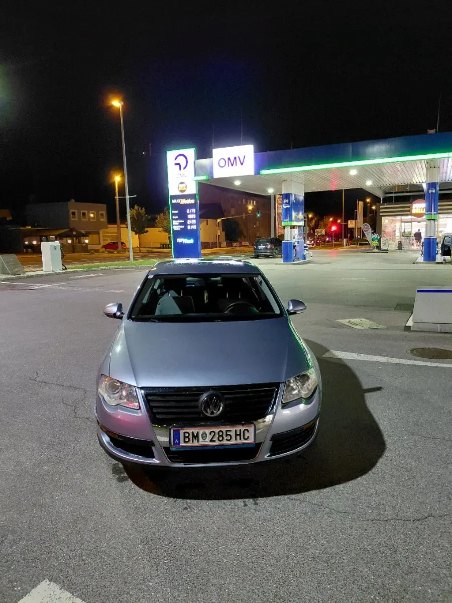 Volkswagen Passat 2005 photo 2