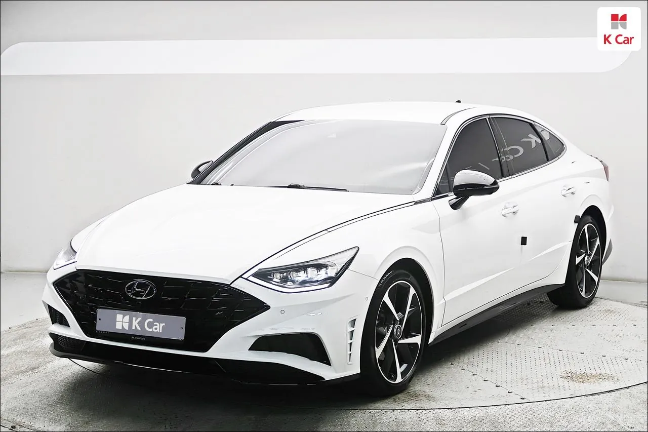 Hyundai Sonata Dn8
