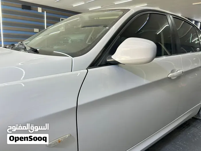 BMW 3 Series 2011 photo 3