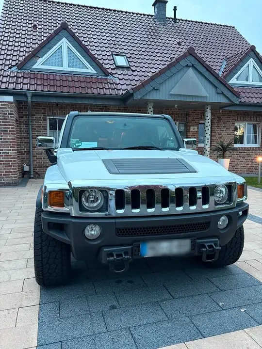 Hummer H3