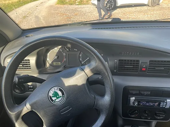 Skoda Octavia 2002 photo 4