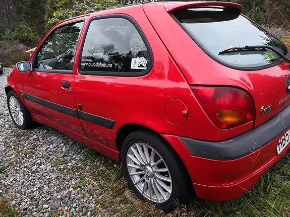 Ford Fiesta 2000 photo 2