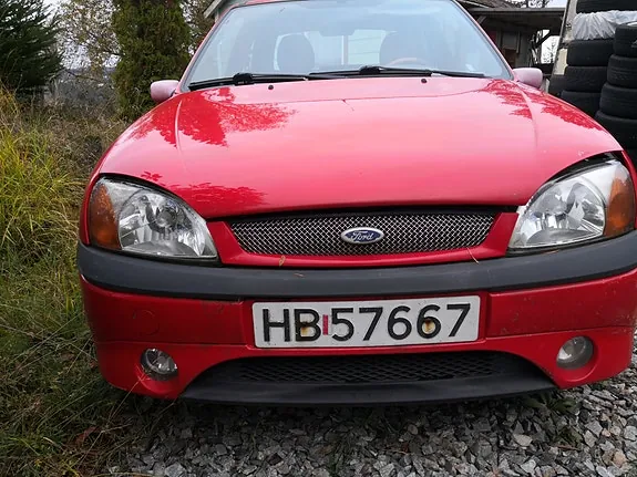 Ford Fiesta 2000 photo 4