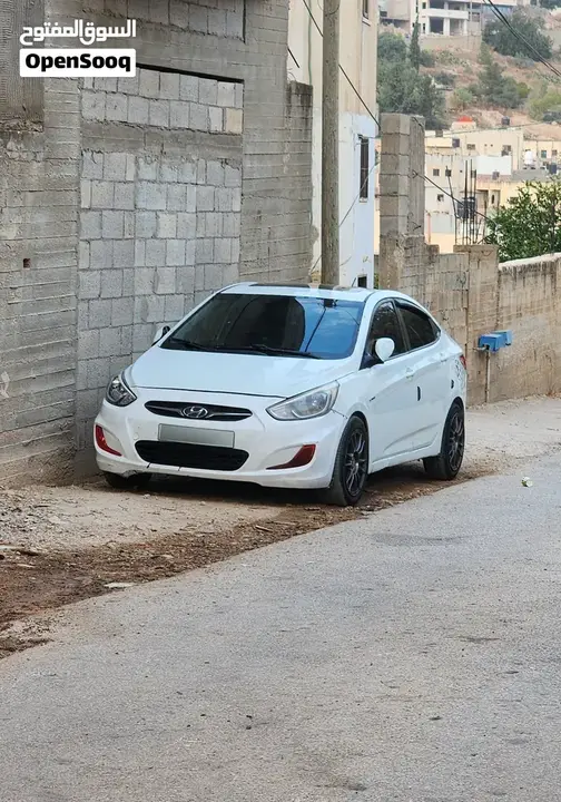 Hyundai Accent 2013 photo 2