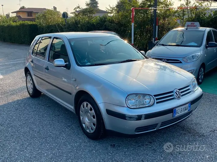 Volkswagen Golf 2003 photo 3