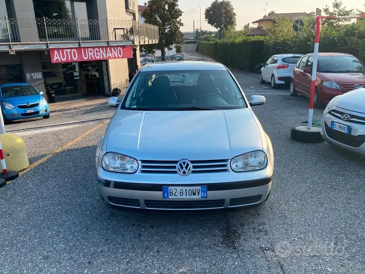 Volkswagen Golf 2003 photo 2
