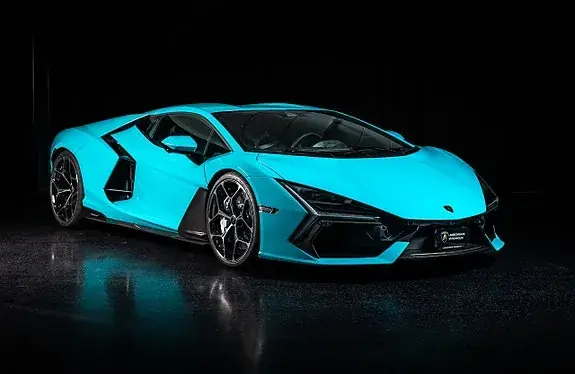 Lamborghini Revuelto