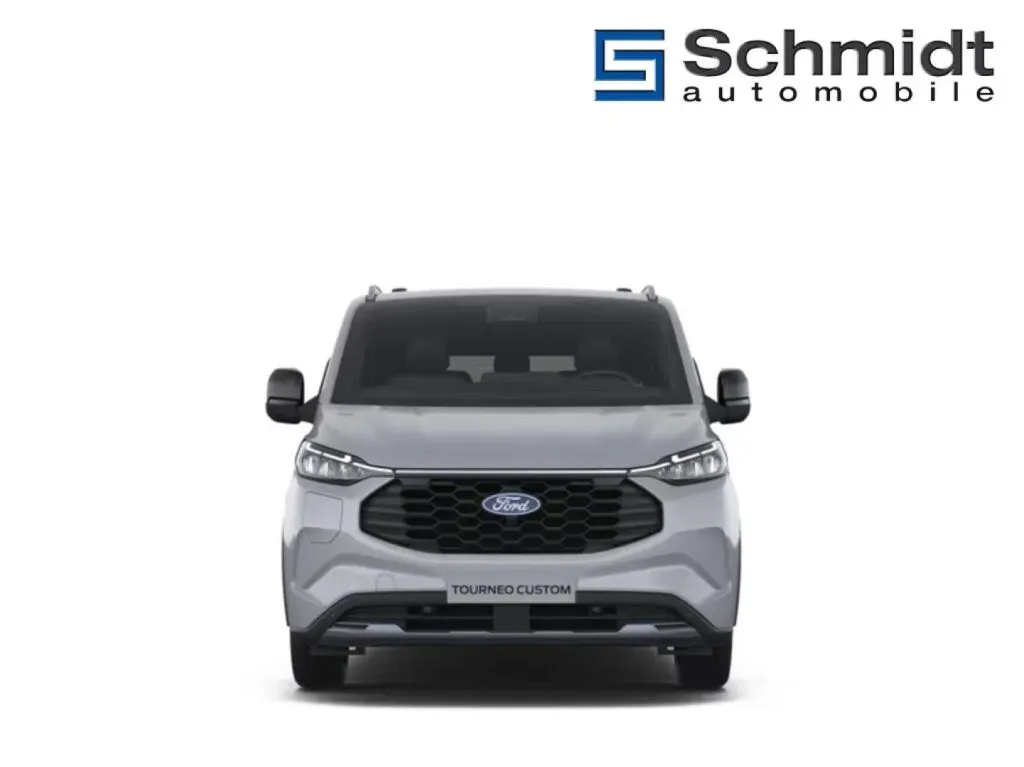 Ford Transit photo 2