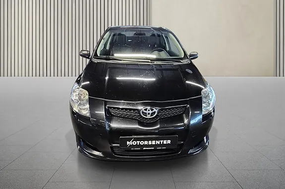 Toyota Auris 2007 photo 2