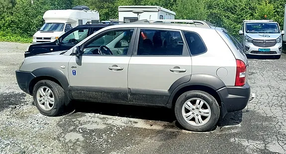 Hyundai Tucson 2006 photo 2