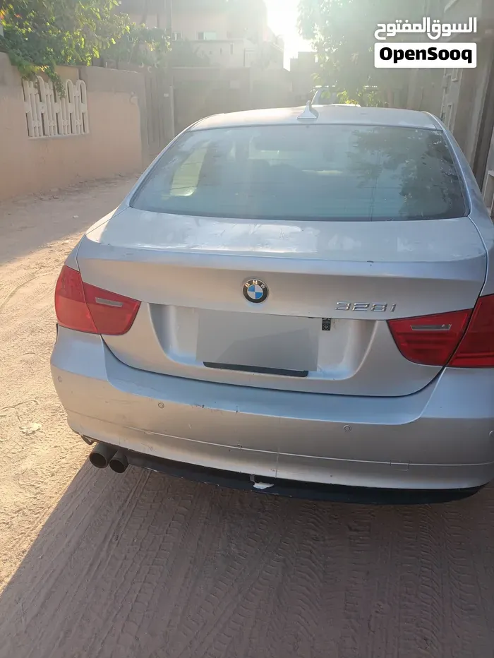 BMW 3 Series 2011 photo 4