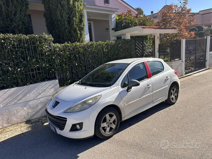 Peugeot 207