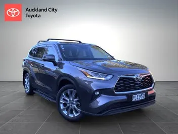 Toyota Highlander 2022 photo 2
