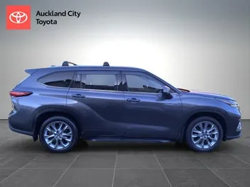 Toyota Highlander 2022 photo 3