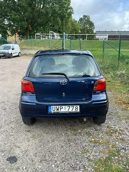 Toyota Yaris 2004 photo 3