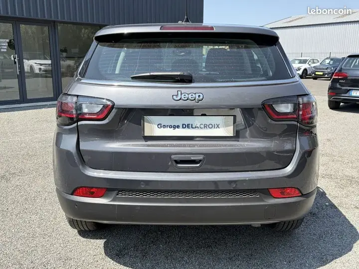 Jeep Compass 2025 photo 4