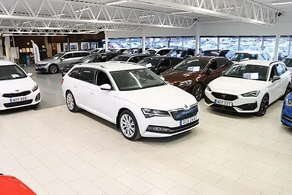 Skoda Superb 2021 photo 3