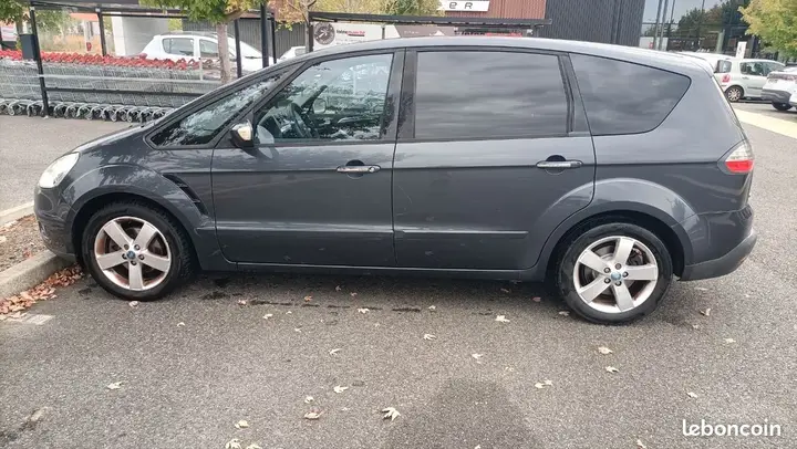 Ford S-Max 2010 photo 2