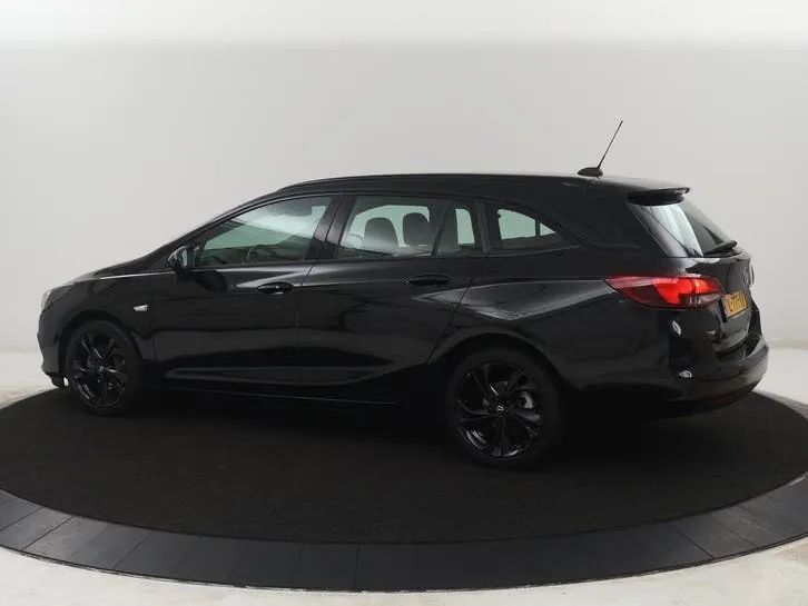 Opel Astra 2021 photo 2