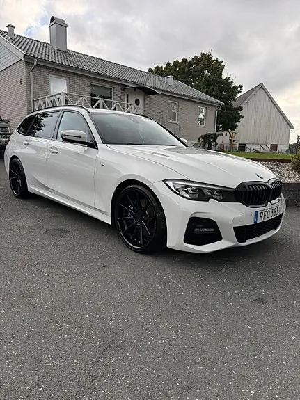 BMW 330E