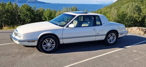 Buick Riviera 1993 photo 2