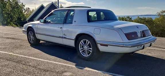 Buick Riviera 1993 photo 3