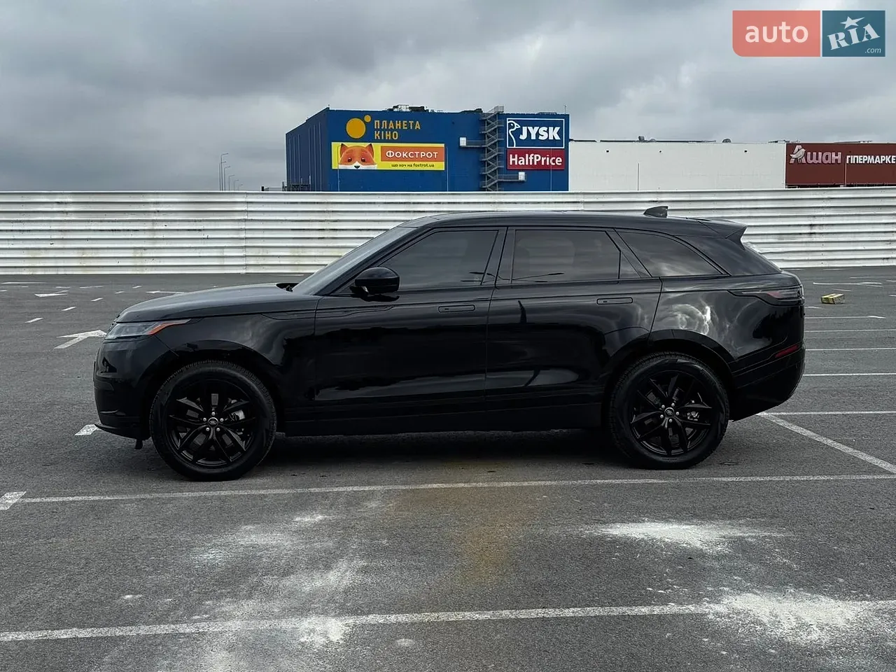 Land Rover Range Rover Velar 2025 photo 2