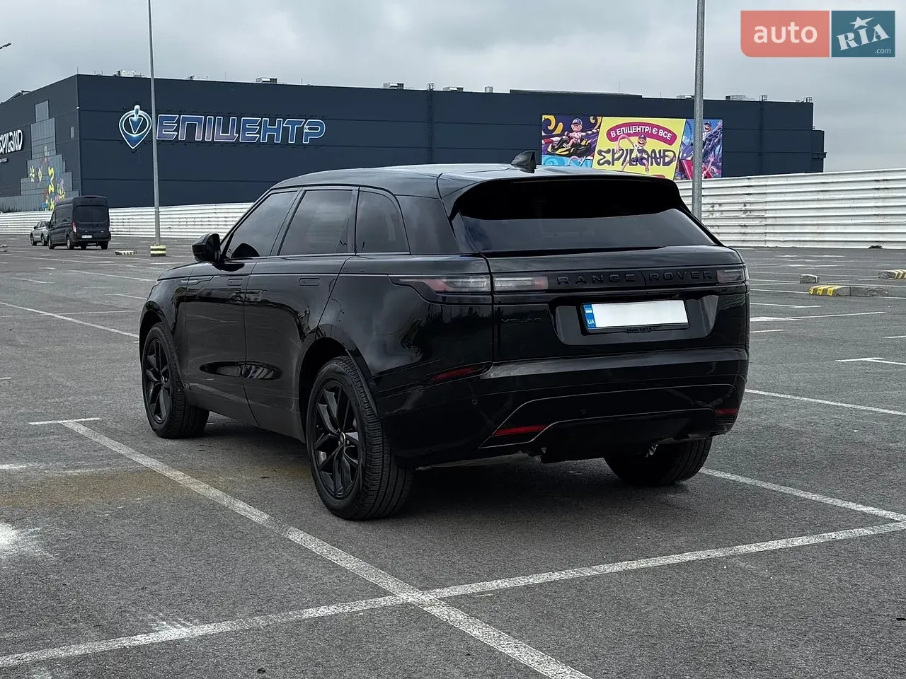 Land Rover Range Rover Velar 2025 photo 4