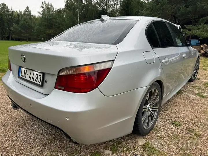 BMW 530 2004 photo 3