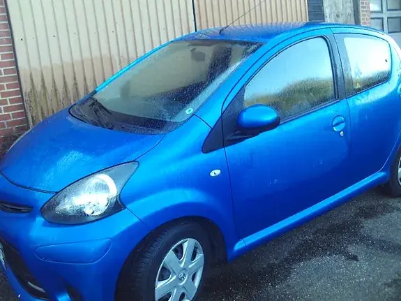 Toyota Aygo 2012 photo 3