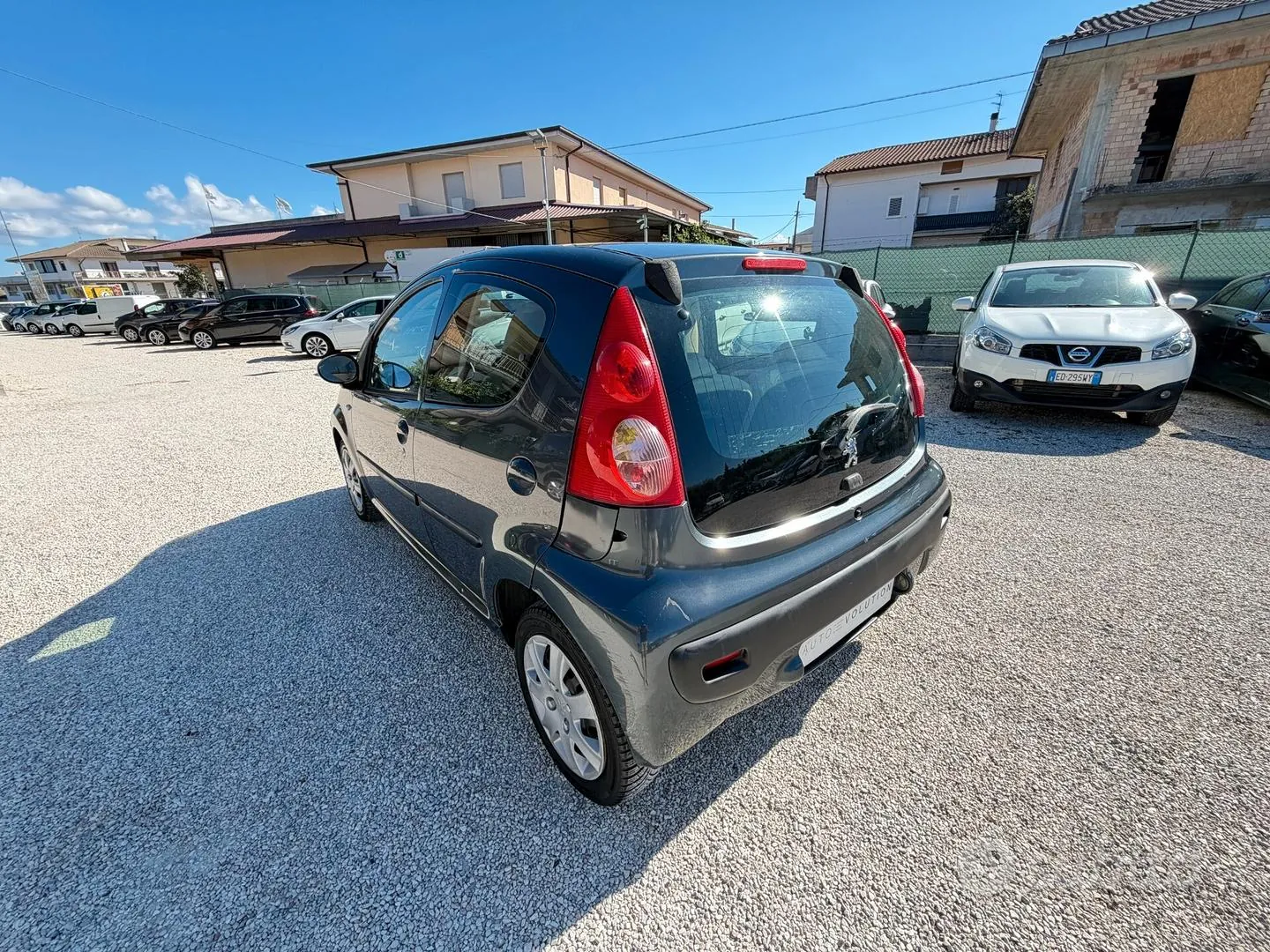 Peugeot 107 2008 photo 4