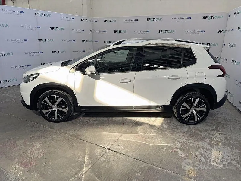 Peugeot 2008 2019 photo 2