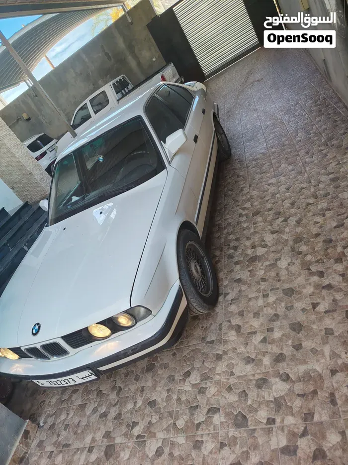 BMW 5 Series 1992 photo 3