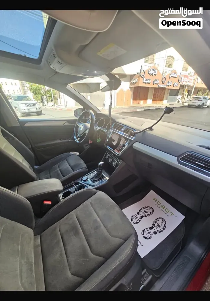 Volkswagen Tiguan 2018 photo 2