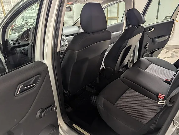 Mercedes-Benz A150 2004 photo 5