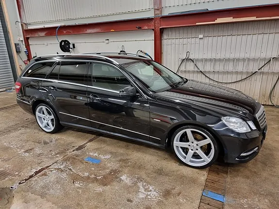 Mercedes-Benz E250 2011 photo 2