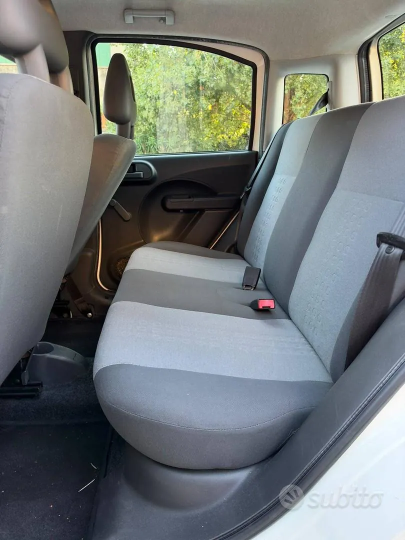 Fiat Panda 2012 photo 4