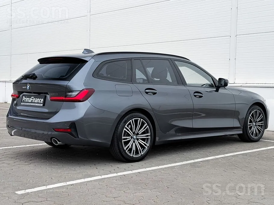 BMW 320D Touring 2022 photo 2