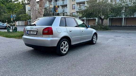 Audi A3 2000 photo 2
