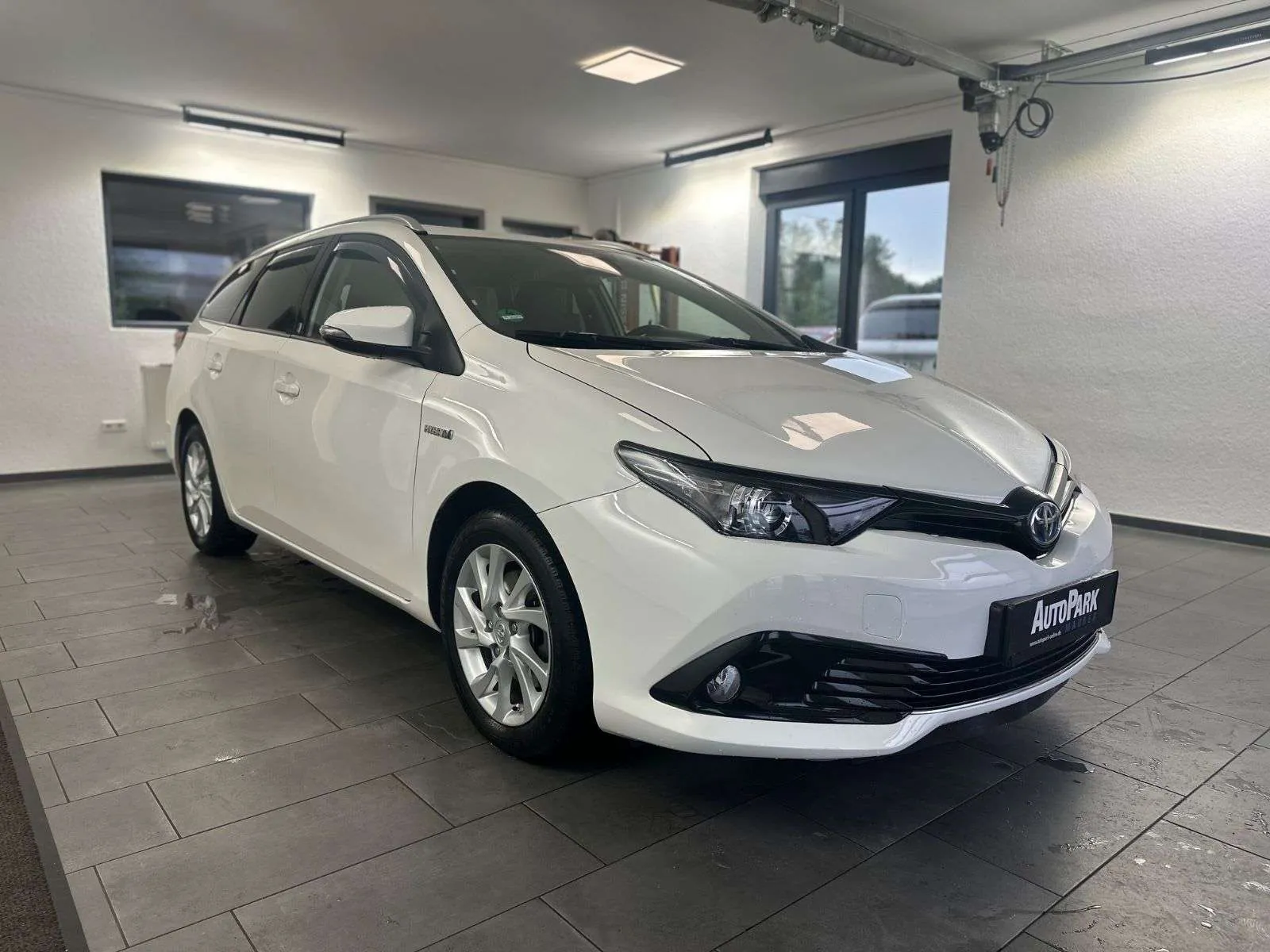 Toyota Auris 2018 photo 4