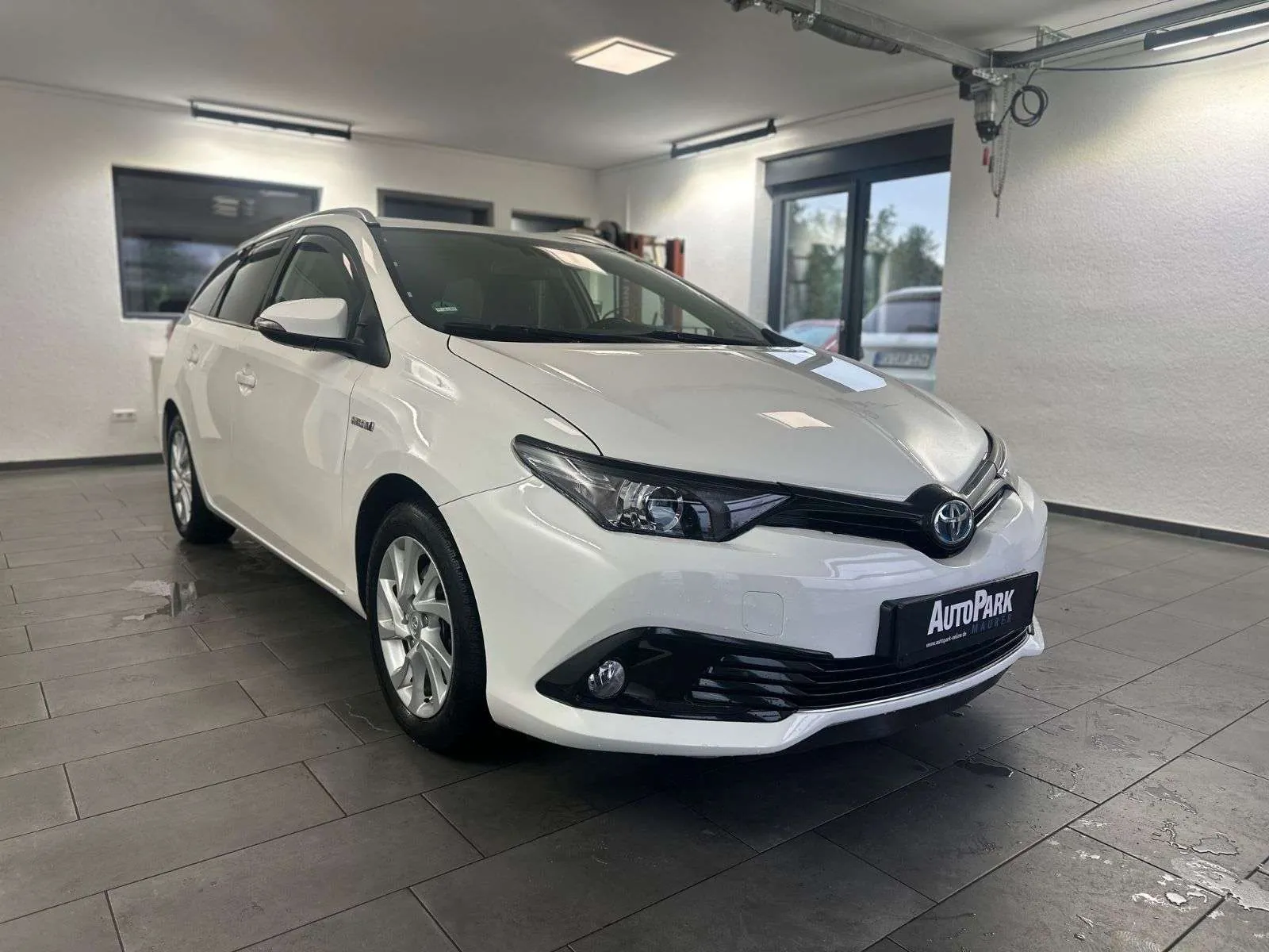 Toyota Auris 2018 photo 3