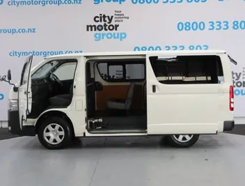 Toyota Hiace 2020 photo 4